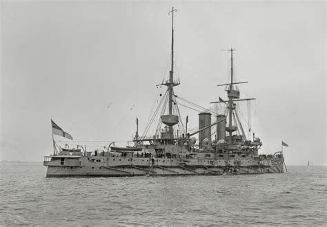 London-class pre-dreadnought battleship HMS Bulwark. She tragically ...