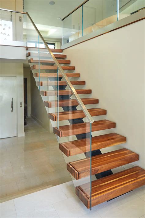 Floating Stairs with Vedera Glass Railing - Viewrail