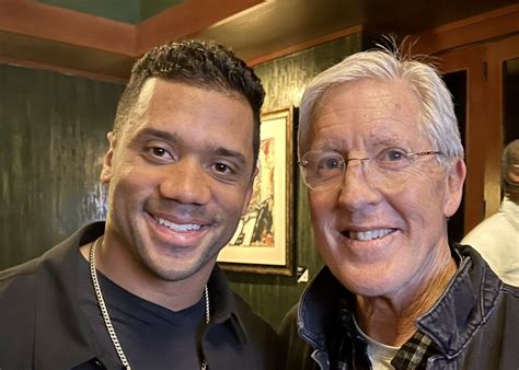 Russell Wilson flew to Seattle to surprise Pete Carroll - BVM Sports