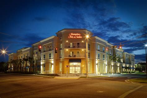 Hampton Inn & Suites Vero Beach Downtown in Vero Beach, FL - (772) 774-4...