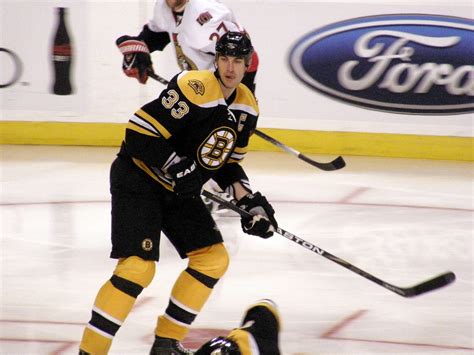 Tallest player to ever play in NHL to run 2023 Boston Marathon ...