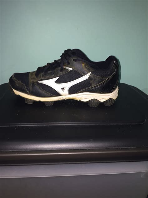 Mizuno rubber softball cleats size 6.5 in West_Windors' Garage Sale ...