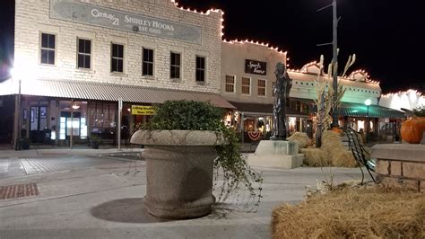 Granbury, Texas | Midnight Shoot of The Downtown Square