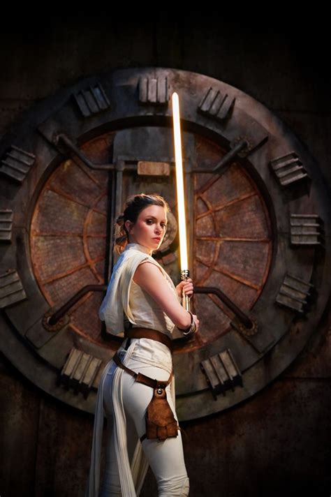 The 30 Best Rey Skywalker Cosplays We've Ever Seen (Most Beautiful) | Gamers Decide