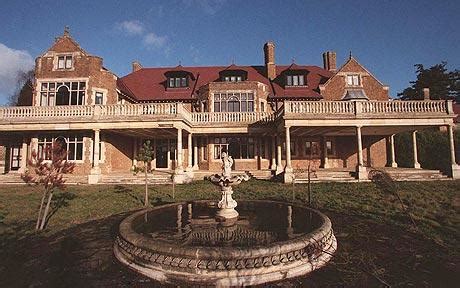 Pakistan president Asif Zardari facing probe into Surrey mansion