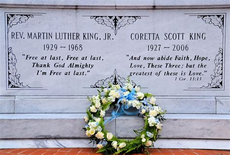 Martin Luther King Jr. Gravesite in Atlanta, Georgia - Encircle Photos