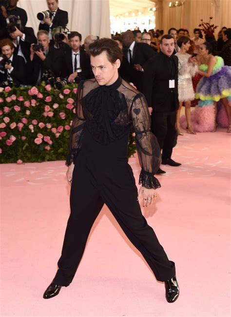 Harry styles | Harry styles met gala, Style, Harry styles