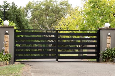 5 Reasons to Invest in a Driveway Gate | Universal Iron Doors