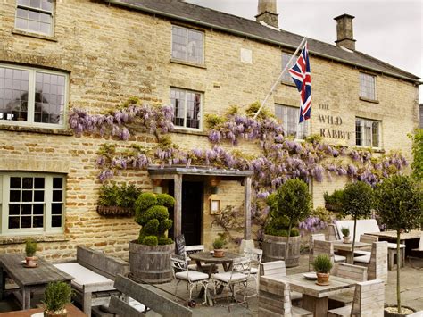 The Wild Rabbit, Kingham: A farm-powered Cotswolds inn with Daylesford comforts - Yahoo Sport