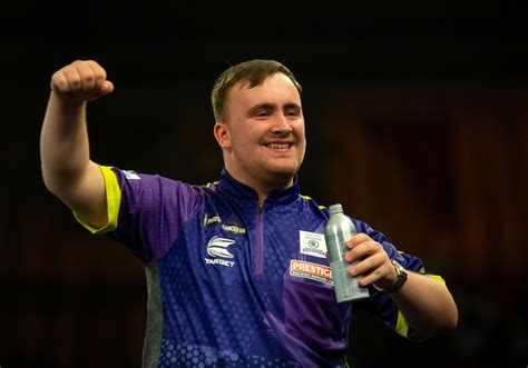 Inspired Littler lights up Ally Pally on debut, as Wright exits | PDC