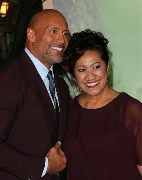 Cute Pictures of Dwayne Johnson and His Blended Family | POPSUGAR ...