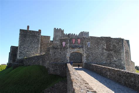 Dover Castle in England. | Castles in england, Dover castle, Beautiful ...