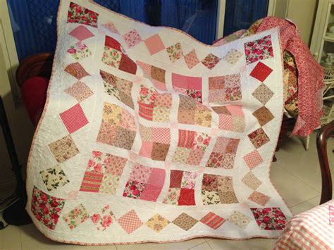Country Roses Four Patch Quilt - susies-scraps.com