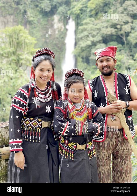 Some Traditional Clothes Indigenous People In PH Wear Cebu