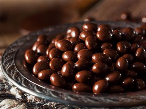 Chocolate Covered Espresso Beans Recipe | CDKitchen.com