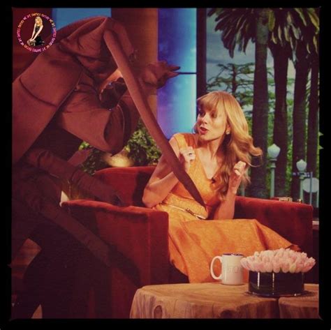 Ellen Scares Taylor :D | The ellen show, Taylor swift, Awkward moments