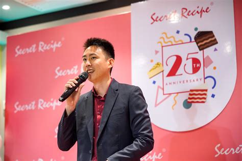 Patrick giving speech - KL Foodie