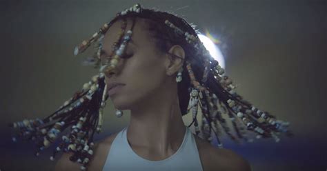 Solange’s 'Don’t Touch My Hair' Is An Anthem Reclaiming Black Autonomy ...