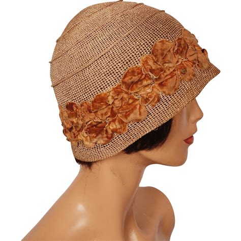 Vintage 1920s Straw Cloche Hat with Velvet Flowers Ladies Size M / L ...