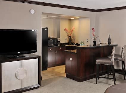 Embassy Suites by Hilton Des Moines Downtown Photo Gallery