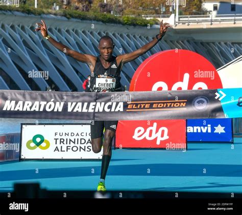 Evans Chebet of Kenia wins in a new course record of 2:03.00 at the Marathon of Valencia on ...