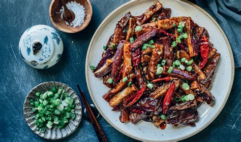 Vegan Sichuan Eggplant Stir-Fry With Sweet and Spicy Sauce | VegNews