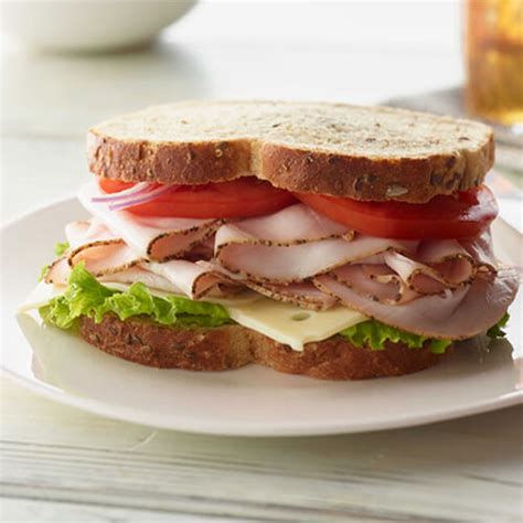 Cracked Pepper Turkey Sandwich | JENNIE-O® Recipes