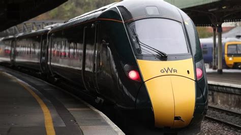 GWR warns of Cornwall rail disruption after strike action - BBC News