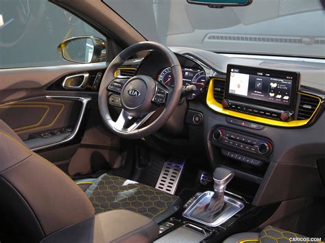 2020 Kia XCeed - Interior | HD Wallpaper #9 | 2560x1440