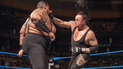 The Undertaker vs. Big Daddy V & Mark Henry: SmackDown, Dec.14, 2007 | WWE