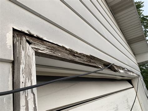 Garage Door Vinyl Trim Update - Edgerton, Ohio - JeremyKrill.com