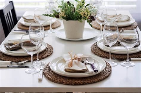 44 Fancy Table Setting Ideas for Dinner Parties and Holidays