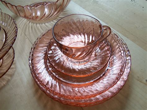 Arcoroc made in France pink glass dinner salad by spindlythicket