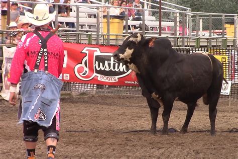 Central Wyoming Rodeo Bull Riding-Friday [VIDEO]