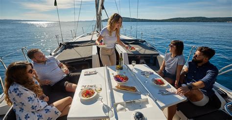 5 Tips to Plan a Perfect Yacht Party - Premier Yacht Rental