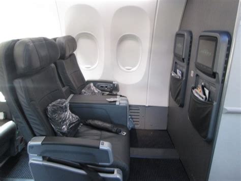 American Airlines Boeing 737-800 First Class Seats Configuration Details