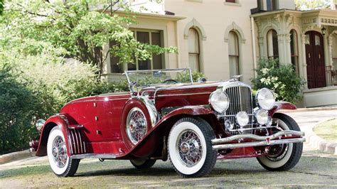 Red Duesenberg SJ 298 - Vintage Convertible Car