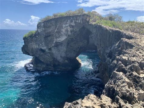 Exploring La Cueva del Indio in Arecibo, Puerto Rico - Jen on a Jet Plane