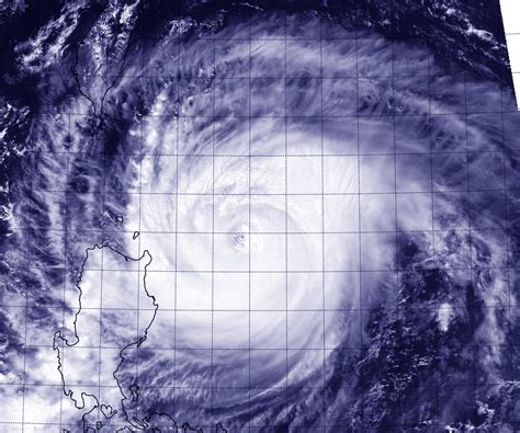 Finland NPP Satellite sees Typhoon Goni brushing in the northeastern ...