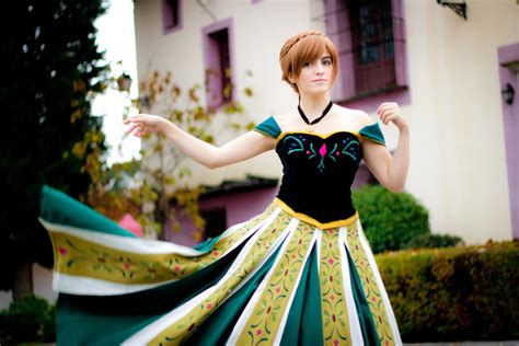 Anna (Coronation Day) [ Frozen ] by kokoammm on DeviantArt