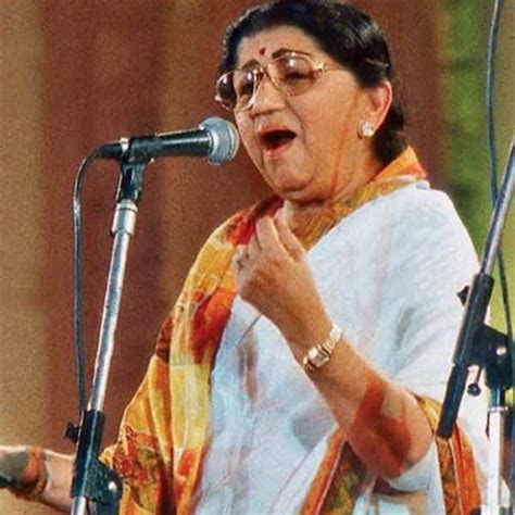 Lata Mangeshkar was once poisoned in 1962: 'I started throwing up... it was terrible, the vomit ...