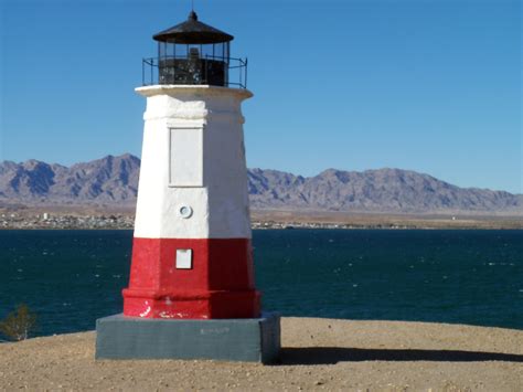 Lake Havasu | Lighthouse replica on a cold, windy day. (48 d… | Flickr