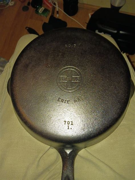 Griswold Cast Iron Skillet – AntiquesNavigator — Online Antique Stores