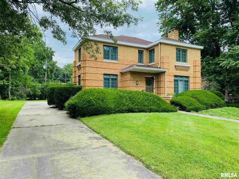 Macomb, IL Real Estate - Macomb Homes for Sale | realtor.com®