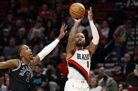 NBA: Damian Lillard climbs 3-point ladder as Blazers roll over Spurs ...