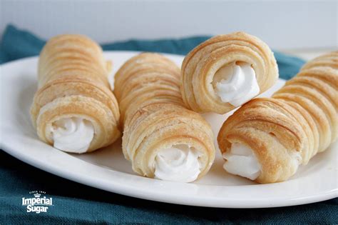 Puff Pastry Cream Horns | Imperial Sugar