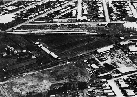 Bonzle: Aerial view of the industrial area of Newstead, Brisbane, ca.1925