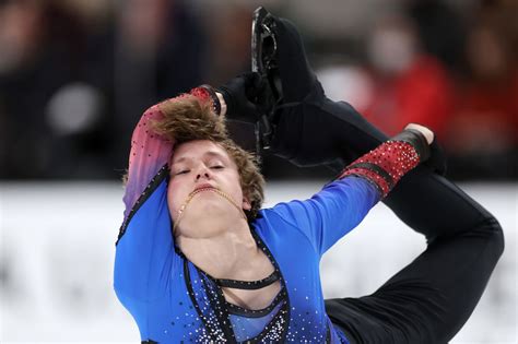 Ilia Malinin: 18-year-old 'quadgod' wins first US figure skating championships title - KYMA