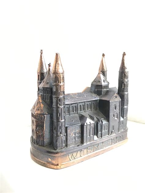 Pin de Paul Crowther en building replicas and models | Maquetas de edificios, Catedral, Maquetas