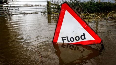 Where is flooded in the UK? Flood map and Met Office alert explained